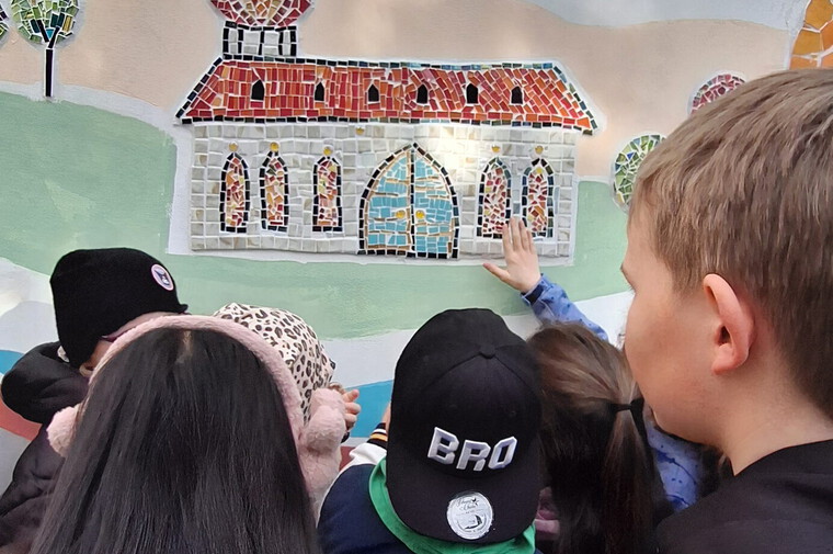 Die Kinder waren neugierig und begeistert vom Ergebnisl.